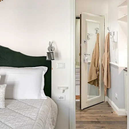 Petit Close To The Dome Apartment Florence